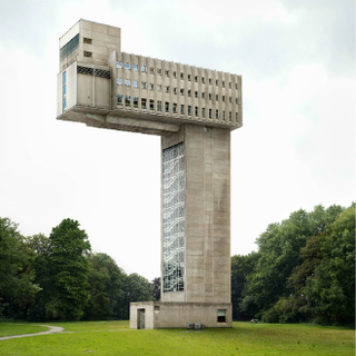 Illustration for article titled These Examples of Surrealist Architecture Will Make You Feel Dizzy